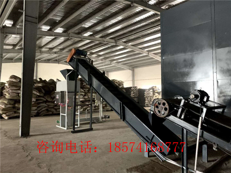 �ЙC(j��)�ʰl(f��)�͹ް��b�F(xi��n)��(ch��ng)