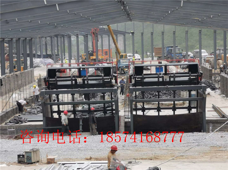 Һ����ʽ�����C(j��)���b�F(xi��n)��(ch��ng)