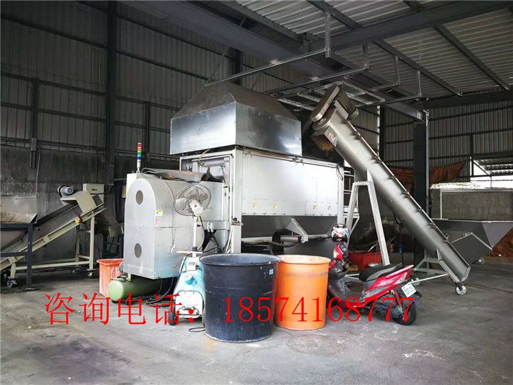 �x��������ЙC(j��)�ʰl(f��)�͹޳��l�F���b�õĹ���